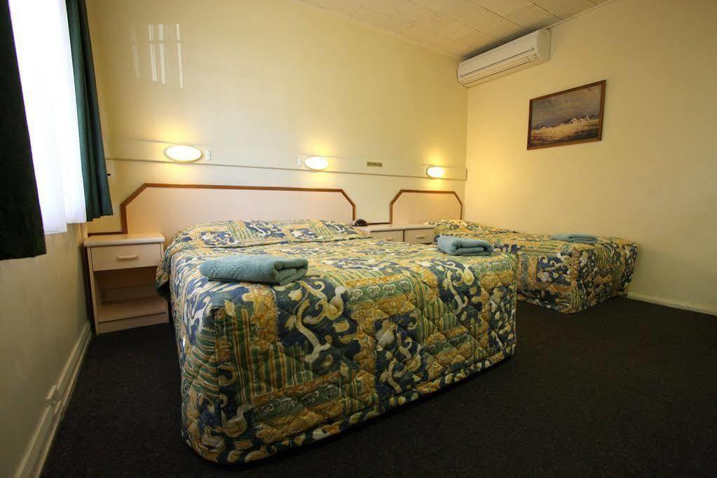 Wattle Tree Motel Cootamundra Εξωτερικό φωτογραφία