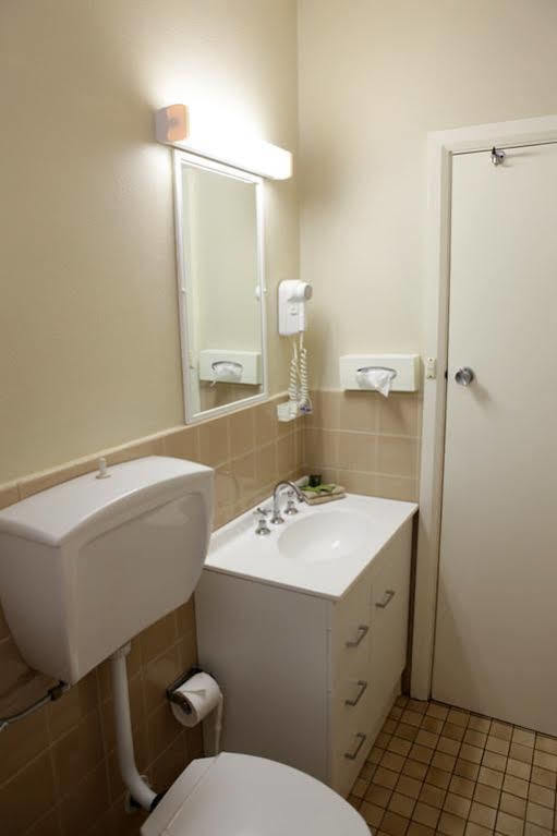 Wattle Tree Motel Cootamundra Εξωτερικό φωτογραφία