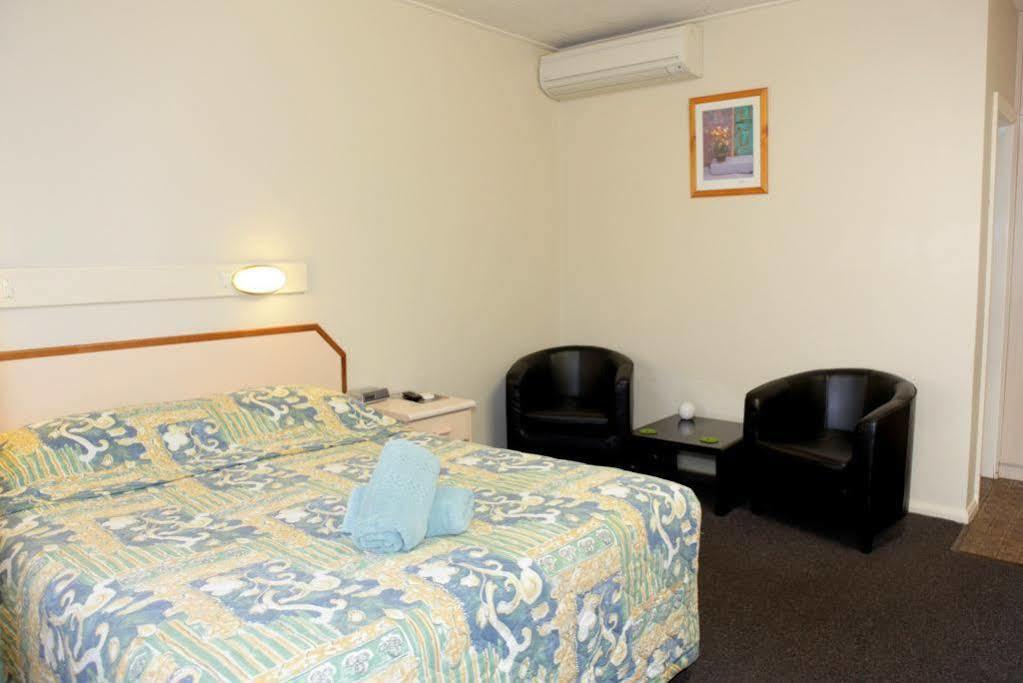 Wattle Tree Motel Cootamundra Εξωτερικό φωτογραφία