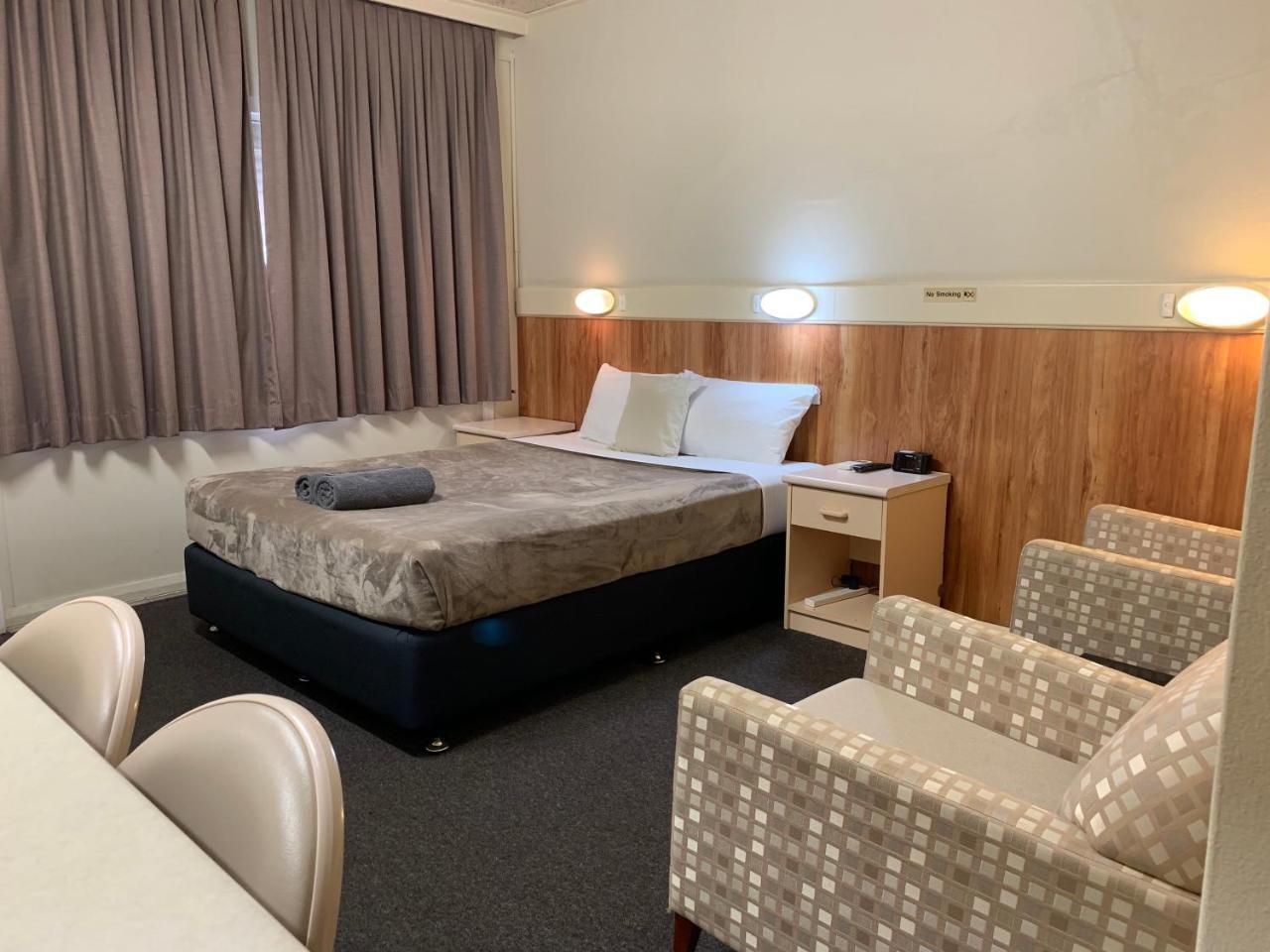 Wattle Tree Motel Cootamundra Εξωτερικό φωτογραφία